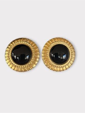Bold Vintage 1980s Gold Sunburst Black Cabochon Clip-On Earrings